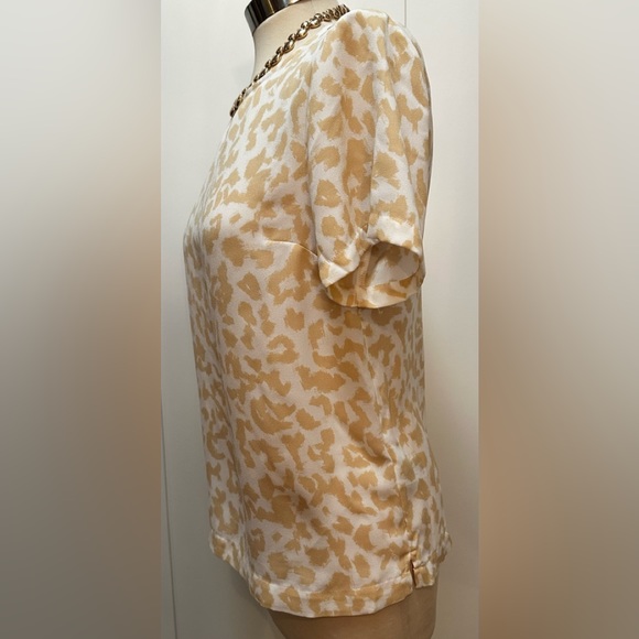 Tan & Cream Leopard Animal Print Short Sleeved Top Sz XS NEW! - Picture 2 of 3